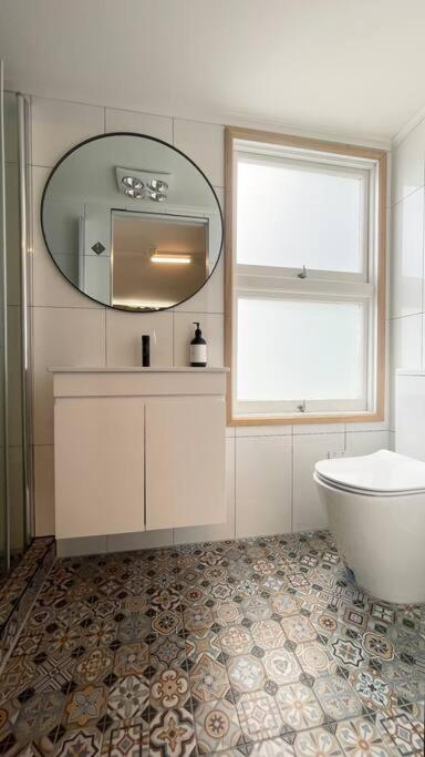 Lovely Brick Cottage With Amazing Water View Hobart Extérieur photo
