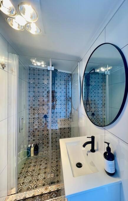 Lovely Brick Cottage With Amazing Water View Hobart Extérieur photo