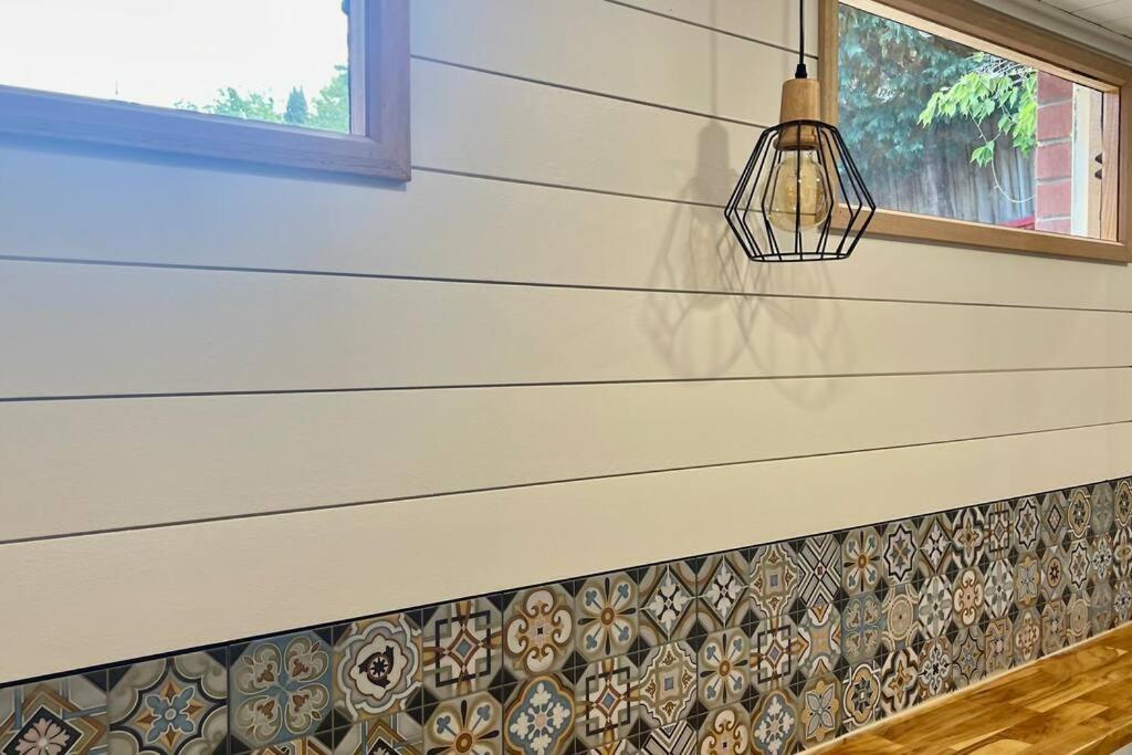 Lovely Brick Cottage With Amazing Water View Hobart Extérieur photo